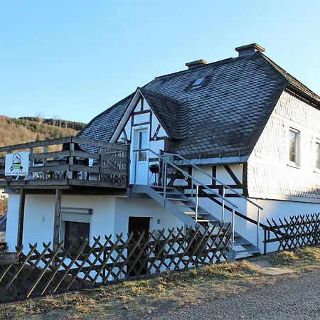 Modern Apartment Near Willingen With Private Terrace And Use Of Garden Apartamento